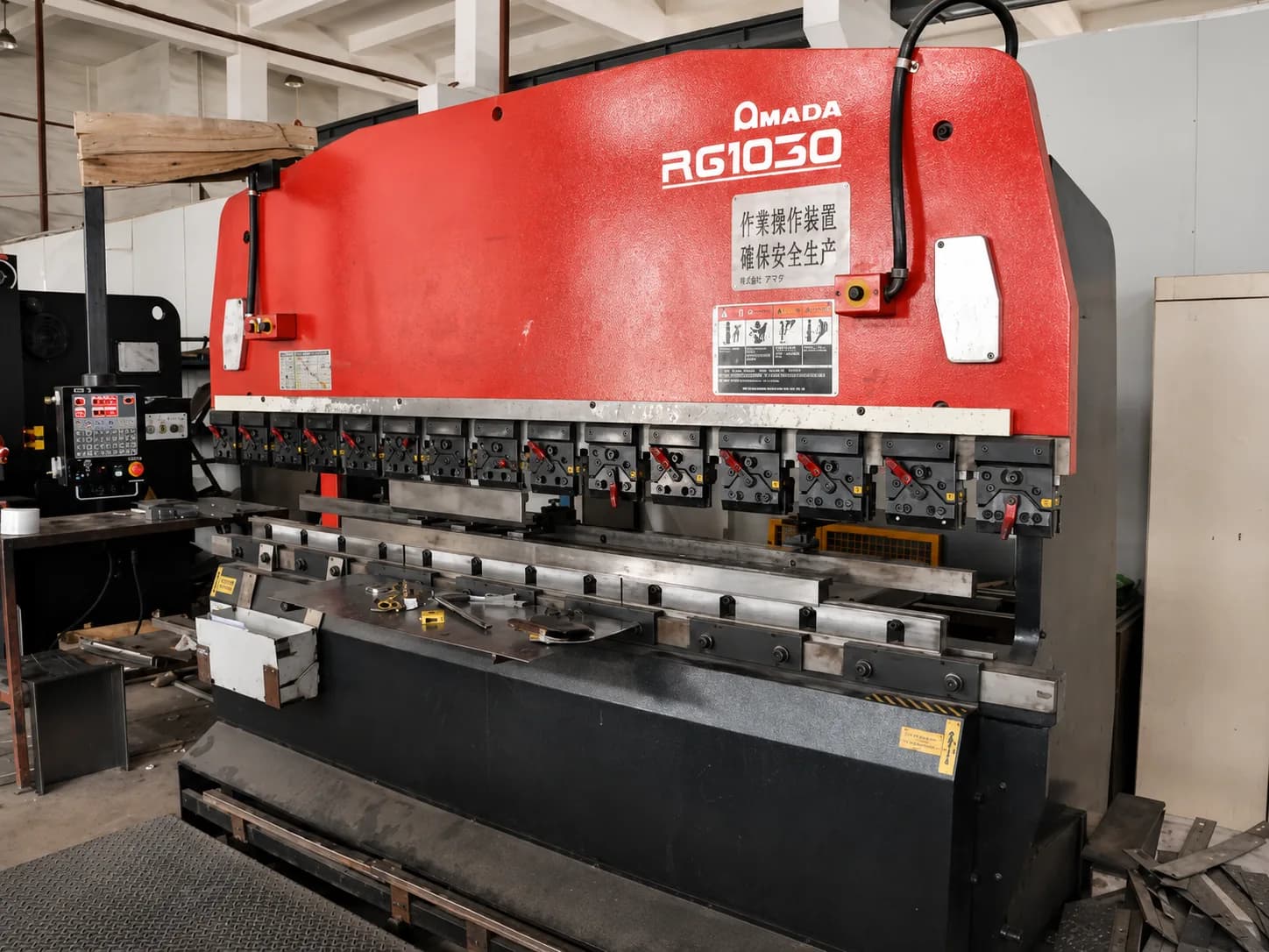 Press brake equipment for industrial sheet metal forming