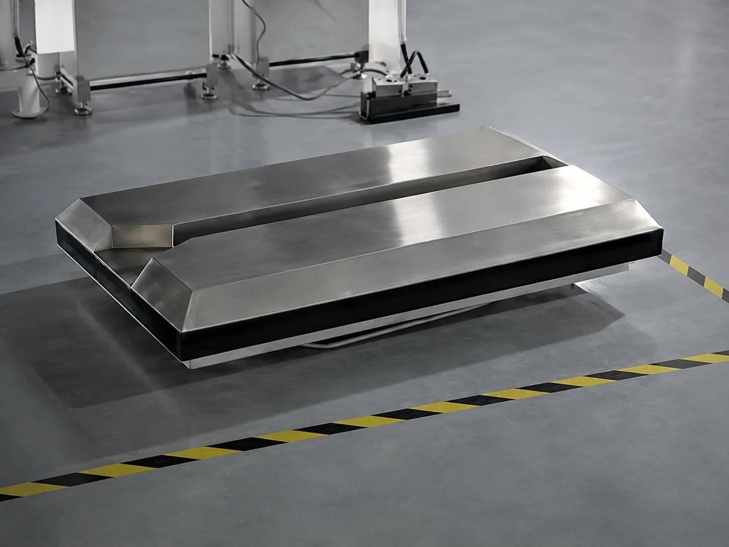 Rotary pallet trolley lift integrating lifting and rotating functions for transfer applications